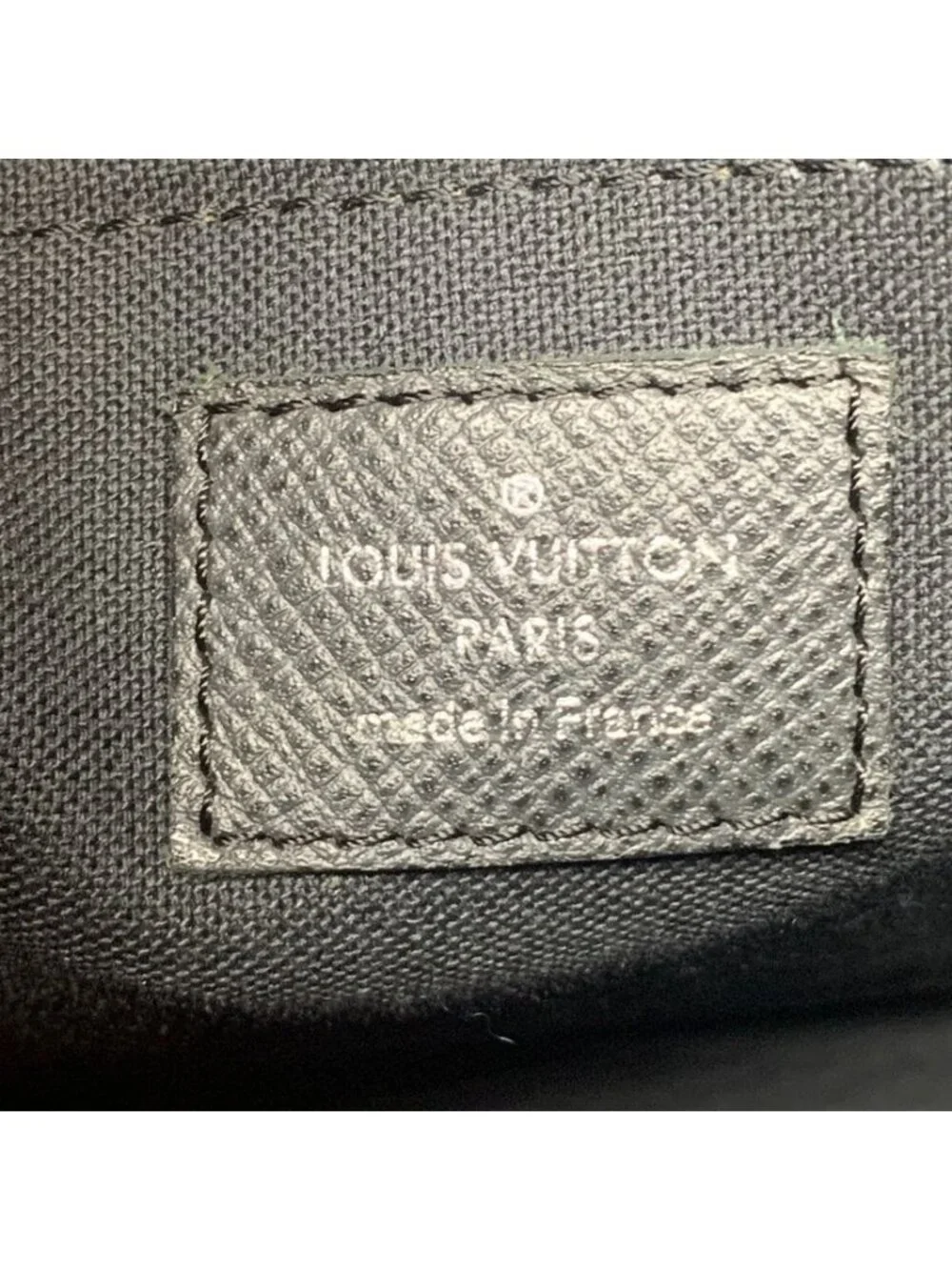 Louis Vuitton Taiga Black Shoulder Bag Andrey